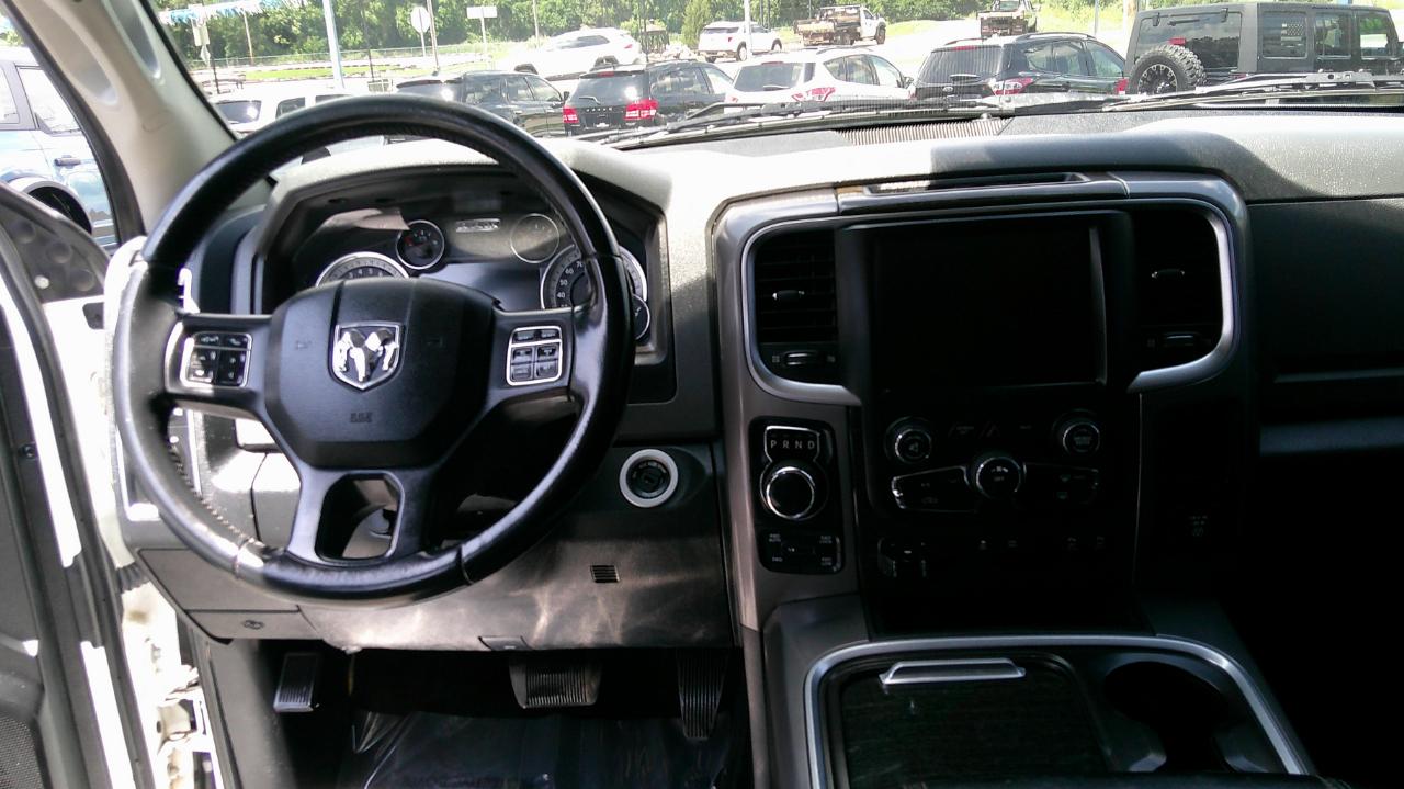 RAM 1500 4WD Crew Cab 140.5" Big Horn 2016