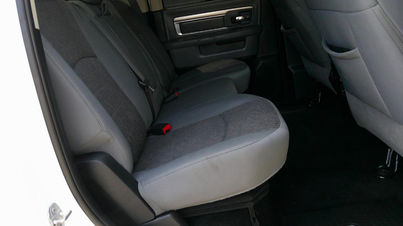 RAM 1500 4WD Crew Cab 140.5" Big Horn 2016