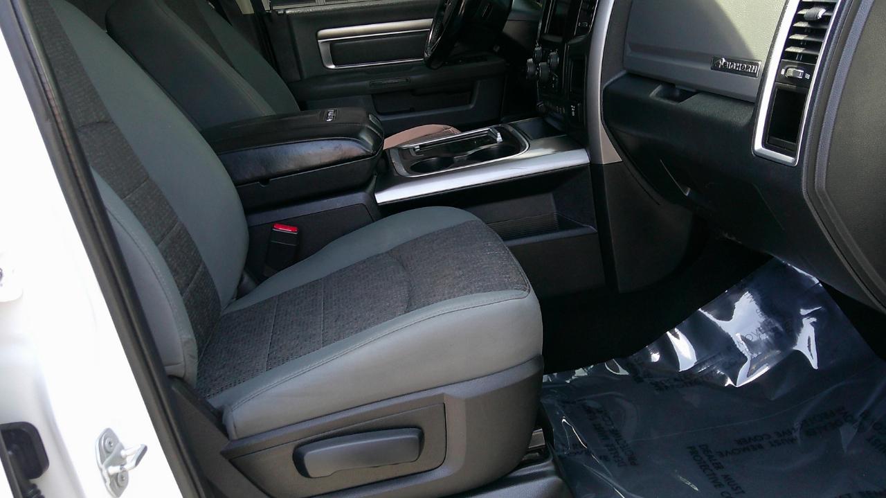 RAM 1500 4WD Crew Cab 140.5" Big Horn 2016