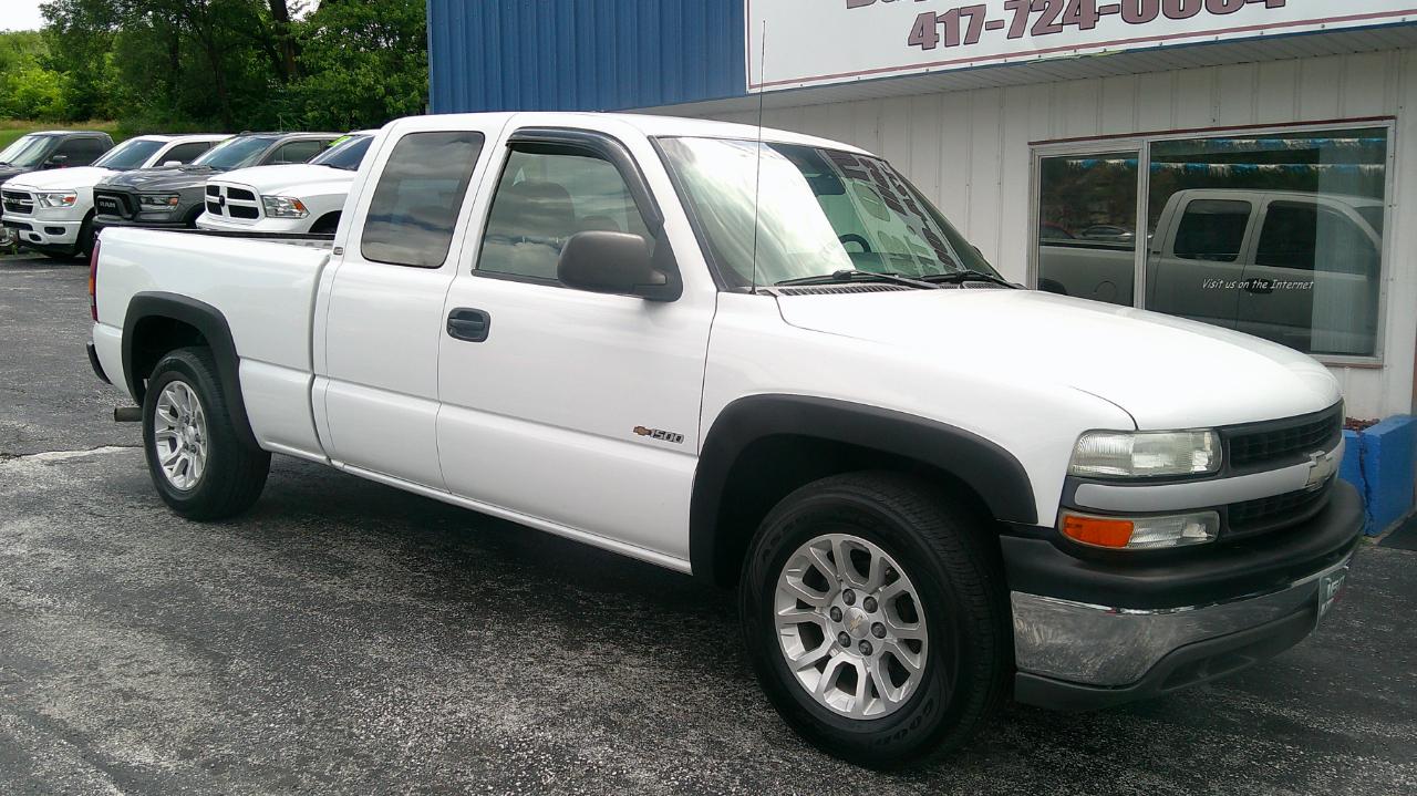 Chevrolet Silverado 1500 Ext Cab 143.5" WB 2002