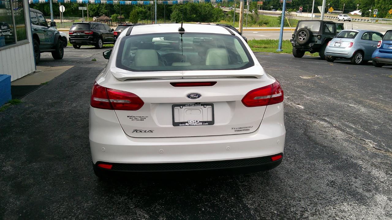 Ford Focus 4dr Sdn Titanium 2015