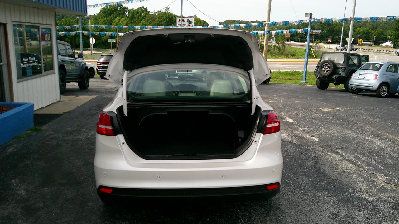 Ford Focus 4dr Sdn Titanium 2015