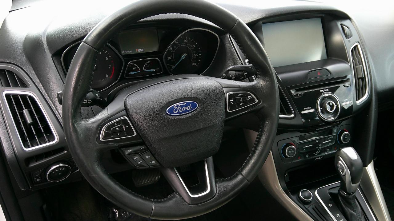 Ford Focus 4dr Sdn Titanium 2015