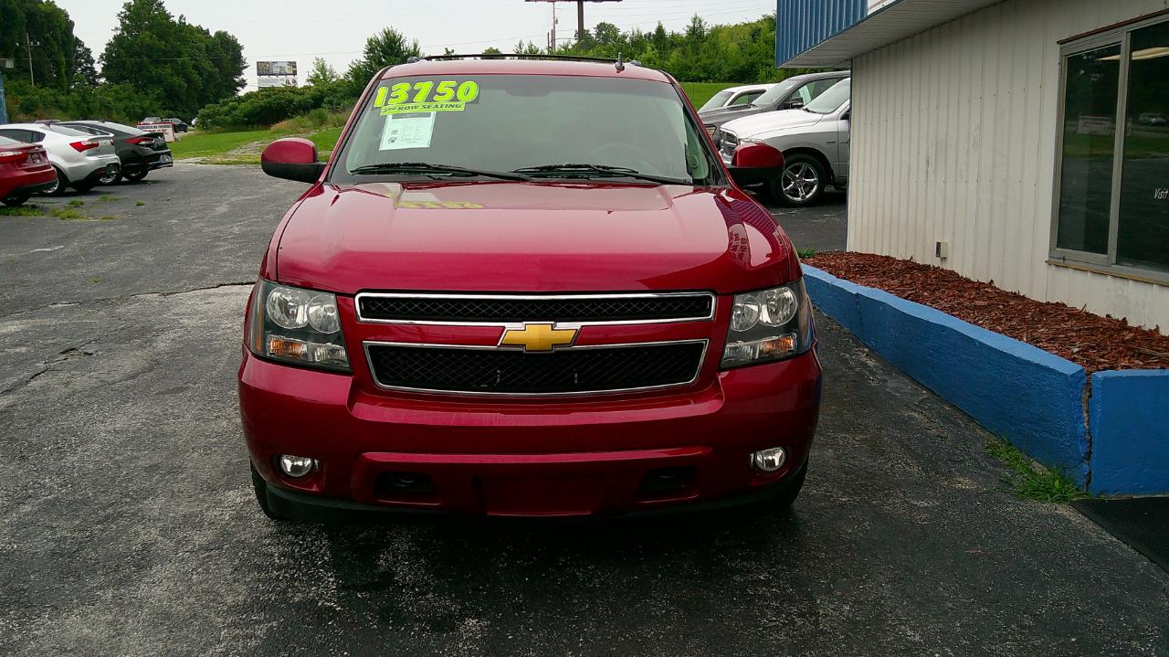 Chevrolet Suburban 4WD 4dr 1500 LT 2013