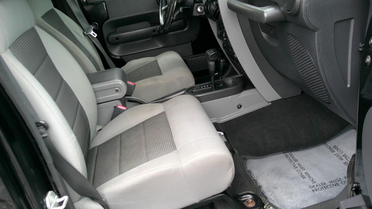 Jeep Wrangler Unlimited 4WD 4dr X 2009