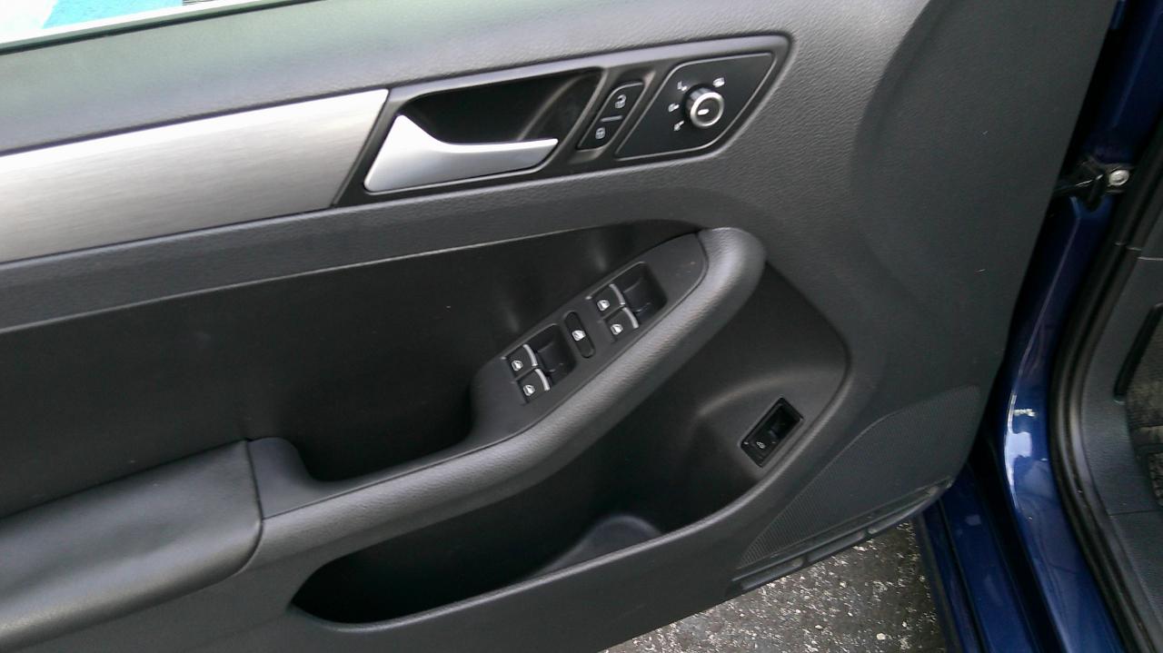 Volkswagen Jetta Sedan 4dr DSG TDI 2014