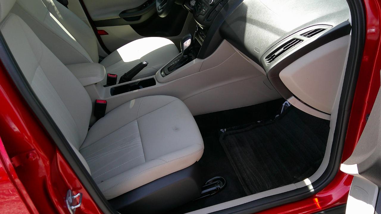 Ford Focus SE Sedan 2018