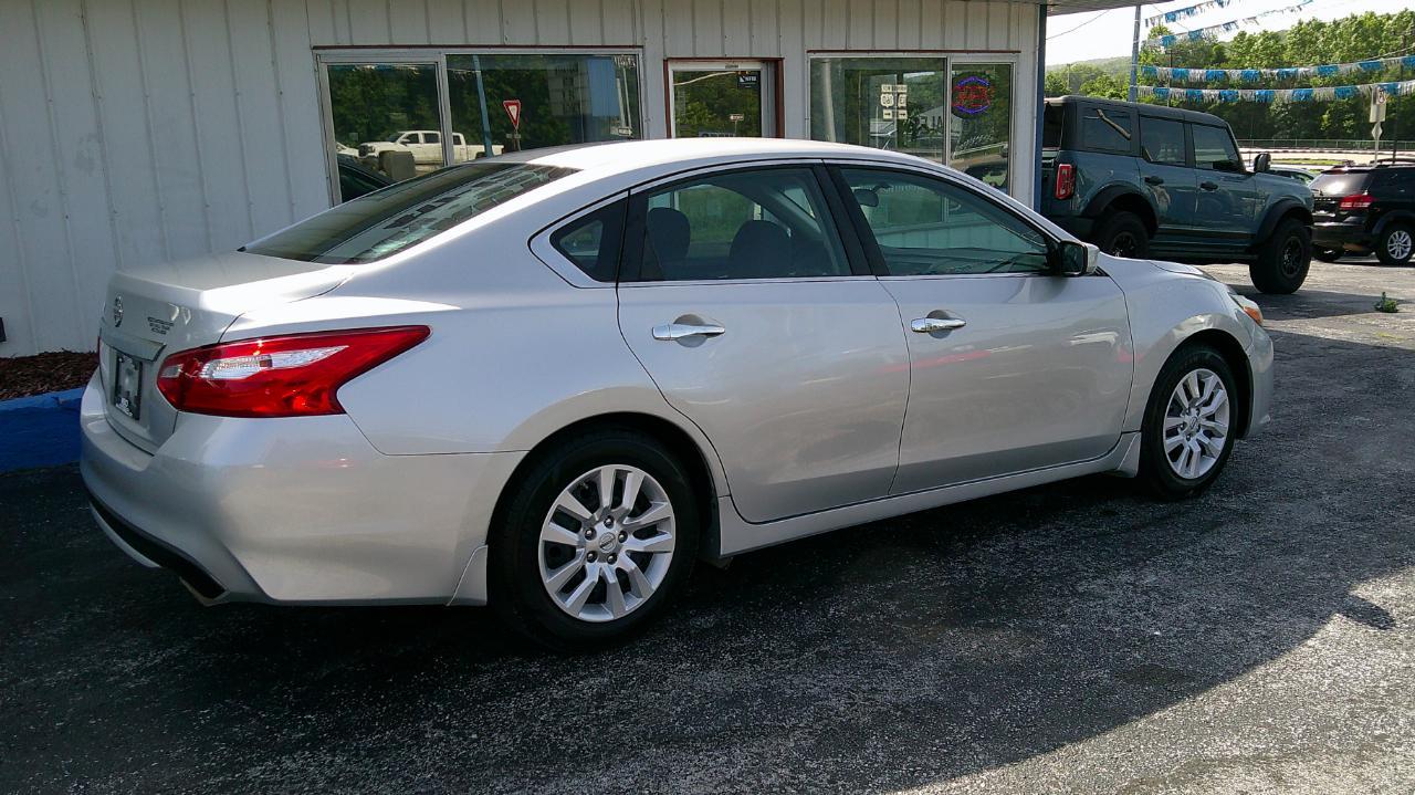 Nissan Altima 4dr Sdn I4 2.5 S 2016