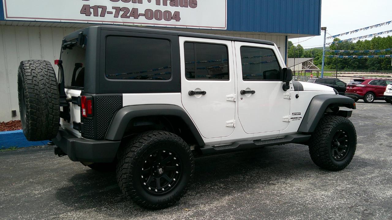 Jeep Wrangler Unlimited 4WD 4dr Sport 2012