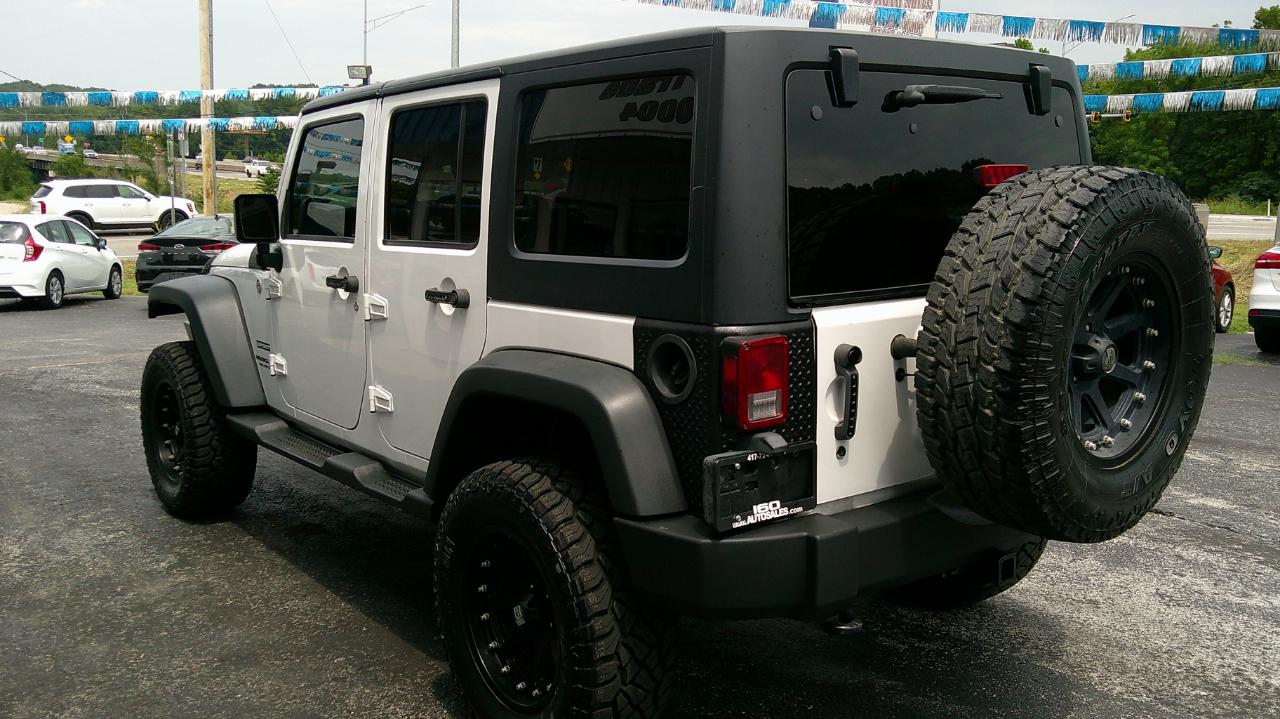 Jeep Wrangler Unlimited 4WD 4dr Sport 2012