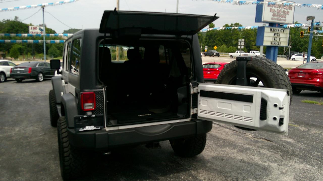 Jeep Wrangler Unlimited 4WD 4dr Sport 2012