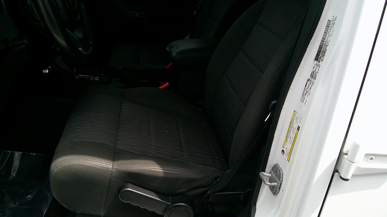 Jeep Wrangler Unlimited 4WD 4dr Sport 2012
