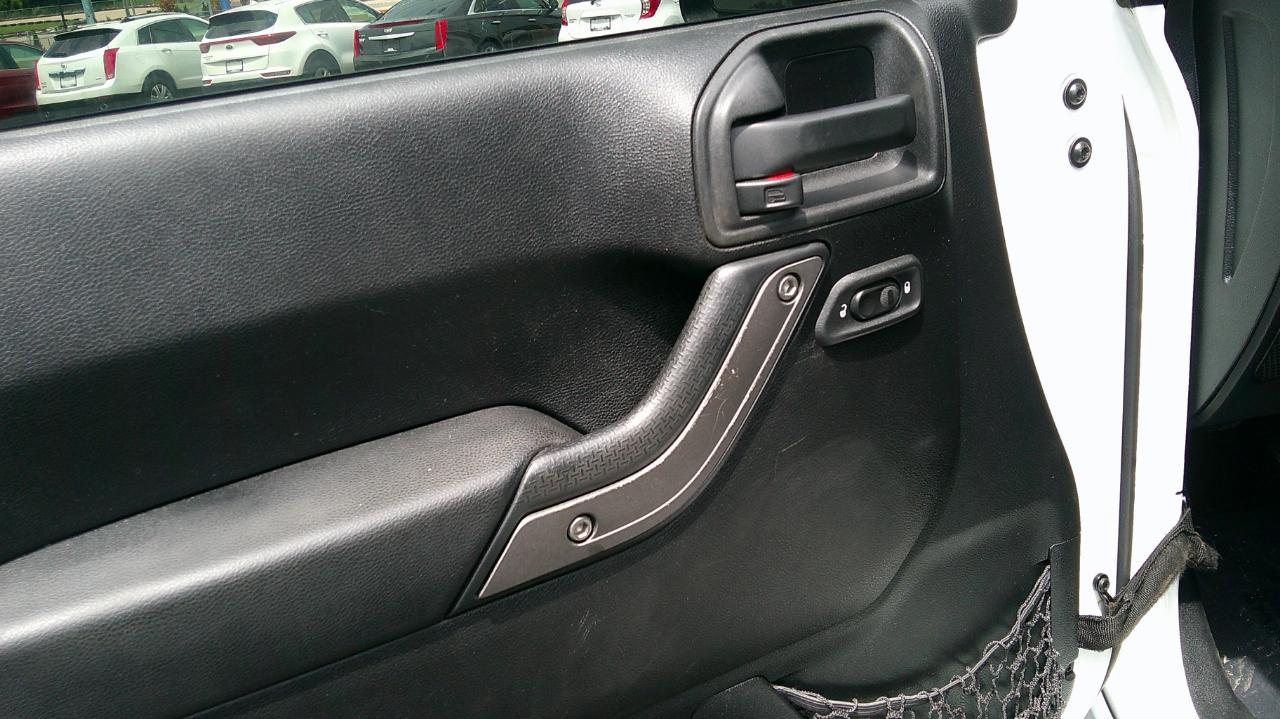 Jeep Wrangler Unlimited 4WD 4dr Sport 2012