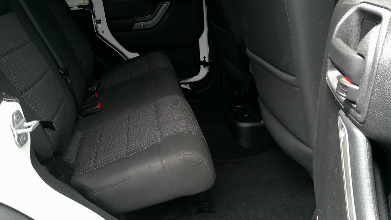 Jeep Wrangler Unlimited 4WD 4dr Sport 2012