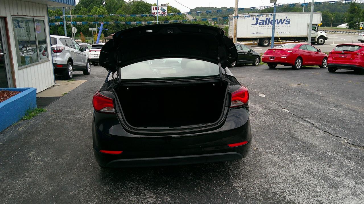 Hyundai Elantra  2014