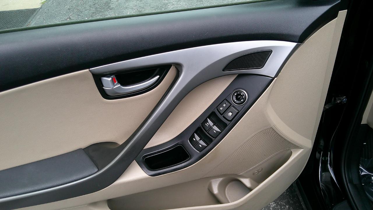 Hyundai Elantra  2014