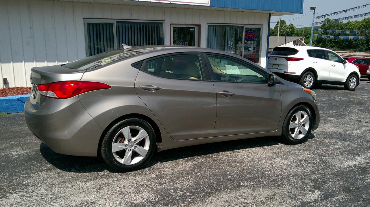 Hyundai Elantra 4dr Sdn Auto GLS 2013