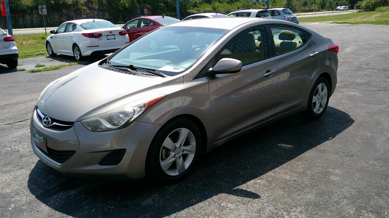 Hyundai Elantra 4dr Sdn Auto GLS 2013