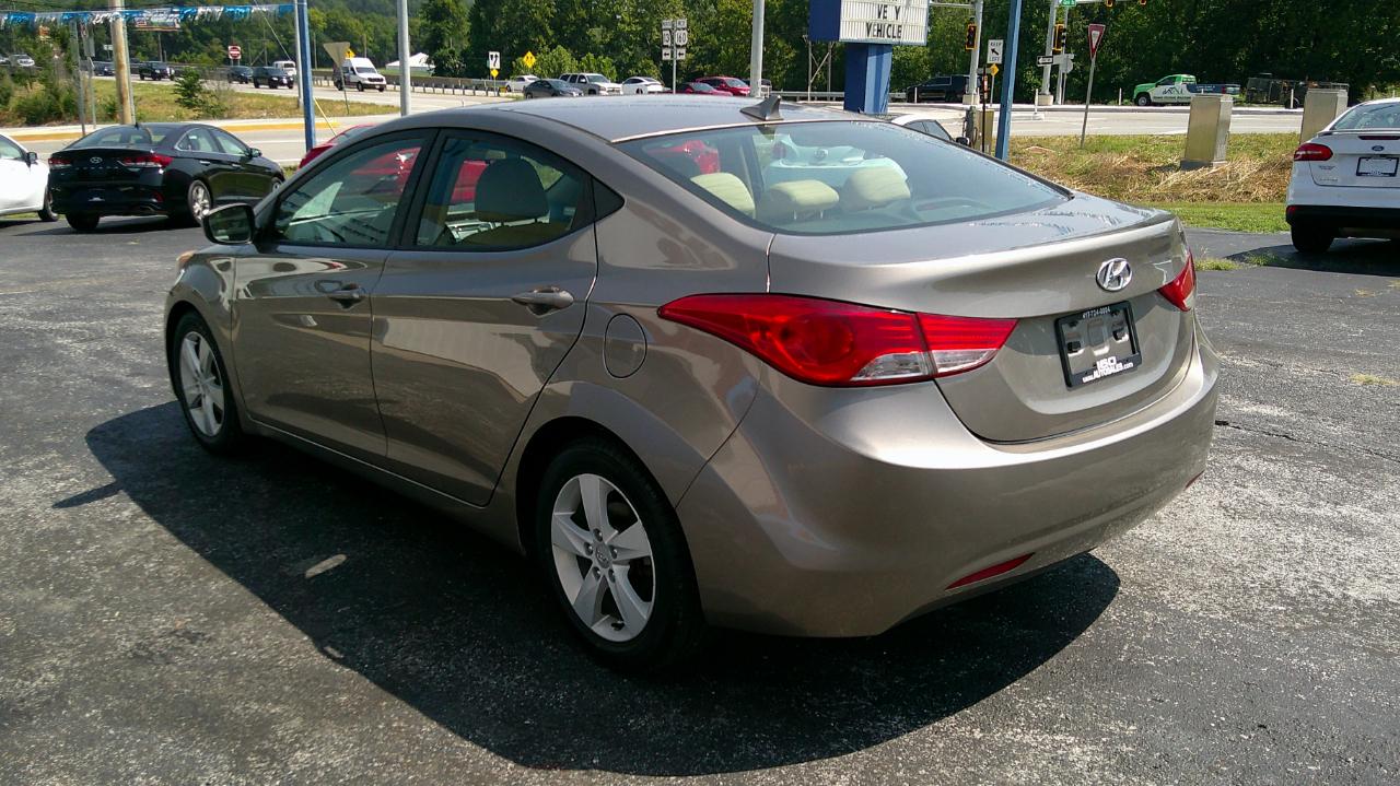 Hyundai Elantra 4dr Sdn Auto GLS 2013