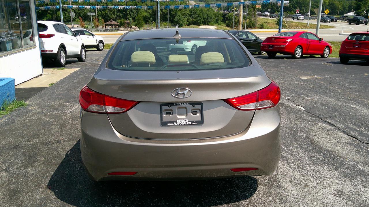 Hyundai Elantra 4dr Sdn Auto GLS 2013