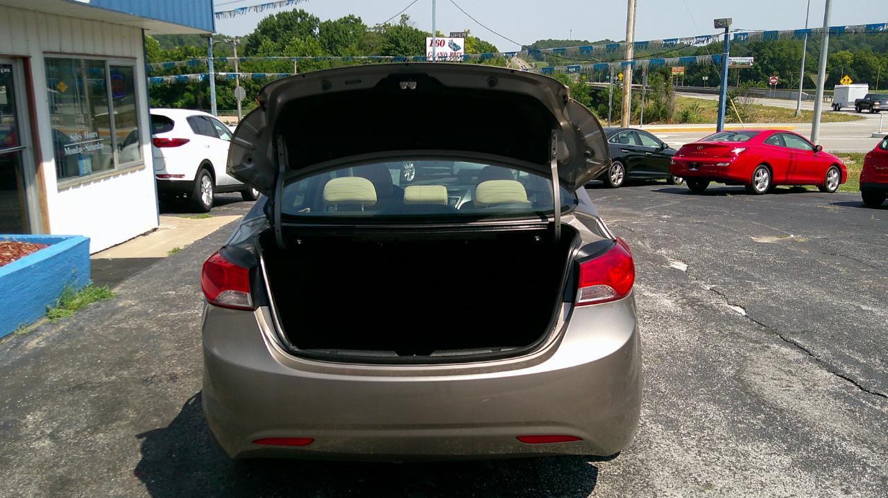 Hyundai Elantra 4dr Sdn Auto GLS 2013