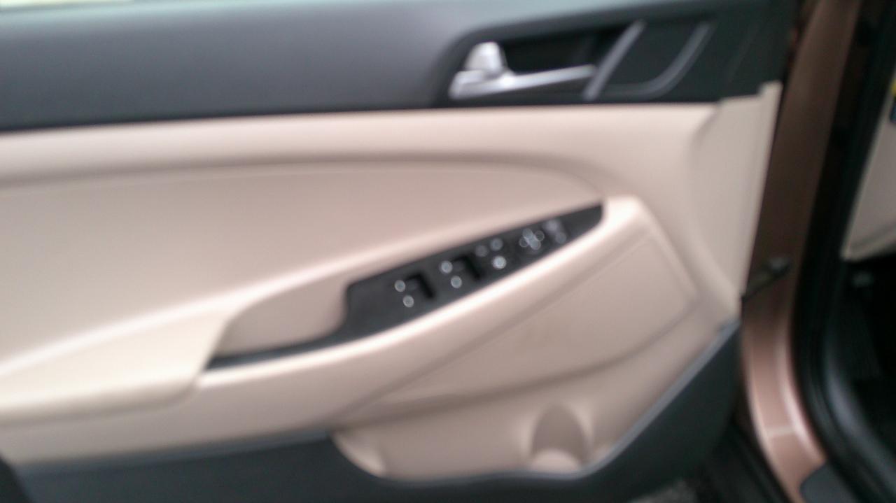 Hyundai Tucson AWD 4dr SE w/Beige Int 2016