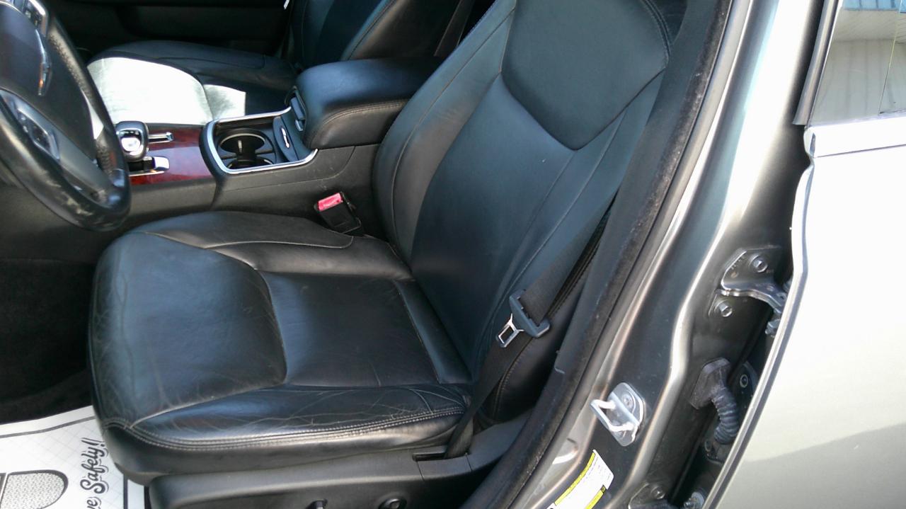 Chrysler 300 4dr Sdn V6 Limited RWD 2012