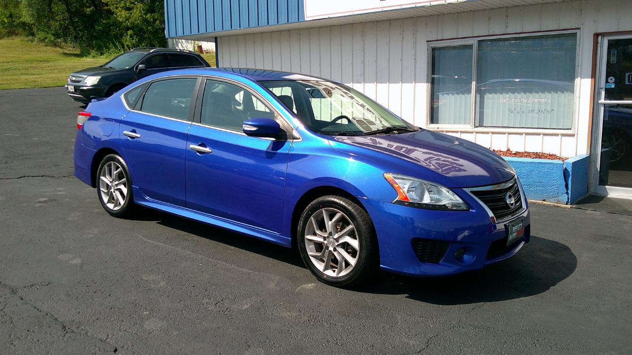 Nissan Sentra 4dr Sdn I4 CVT SR 2015