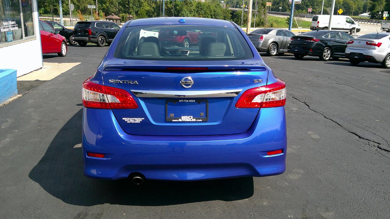 Nissan Sentra 4dr Sdn I4 CVT SR 2015