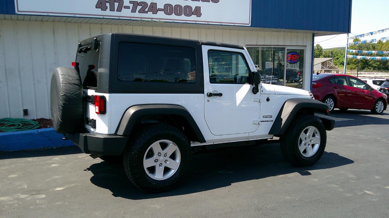 Jeep Wrangler 4WD 2dr Sport 2012