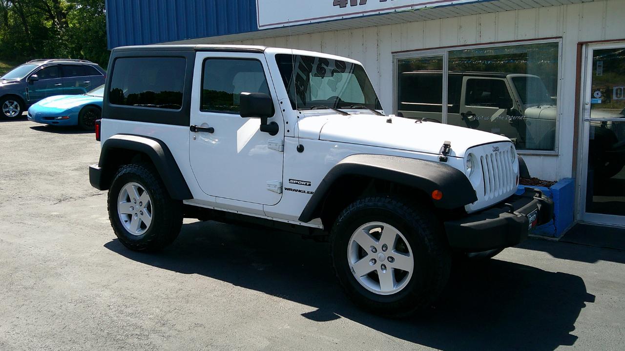 Jeep Wrangler 4WD 2dr Sport 2012