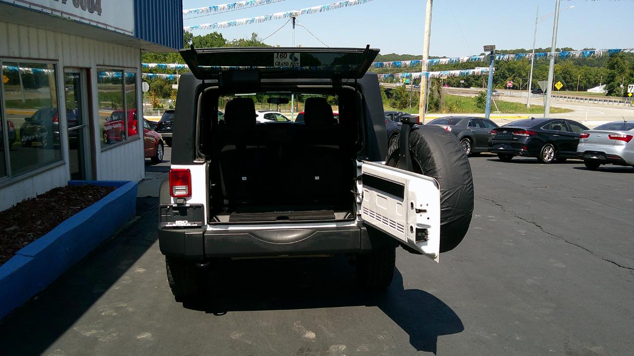 Jeep Wrangler 4WD 2dr Sport 2012