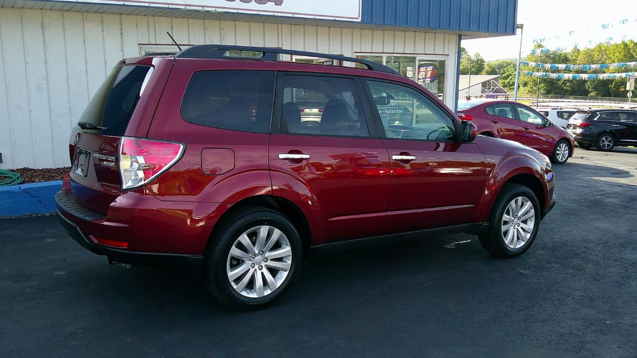 Subaru Forester 4dr Auto 2.5X Premium 2012