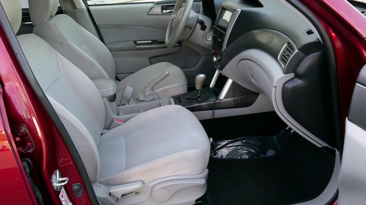 Subaru Forester 4dr Auto 2.5X Premium 2012