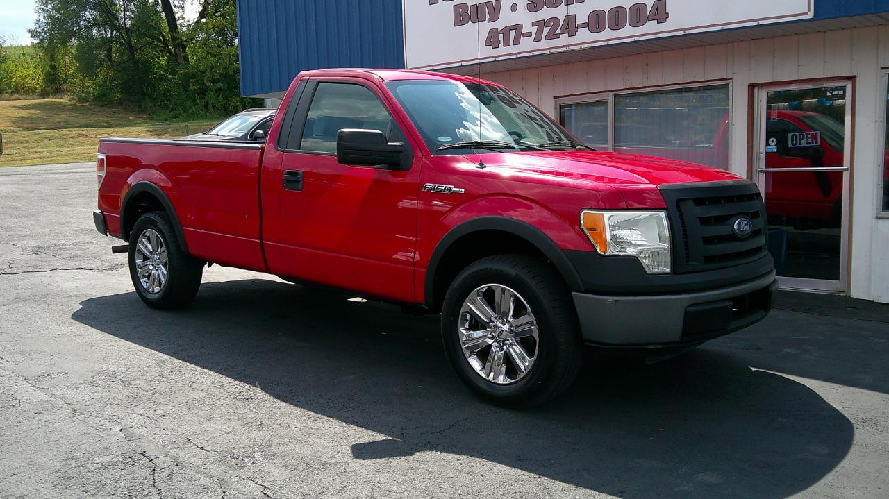 Ford F-150 2WD Reg Cab 145" XLT w/Mid-Box Prep 2010