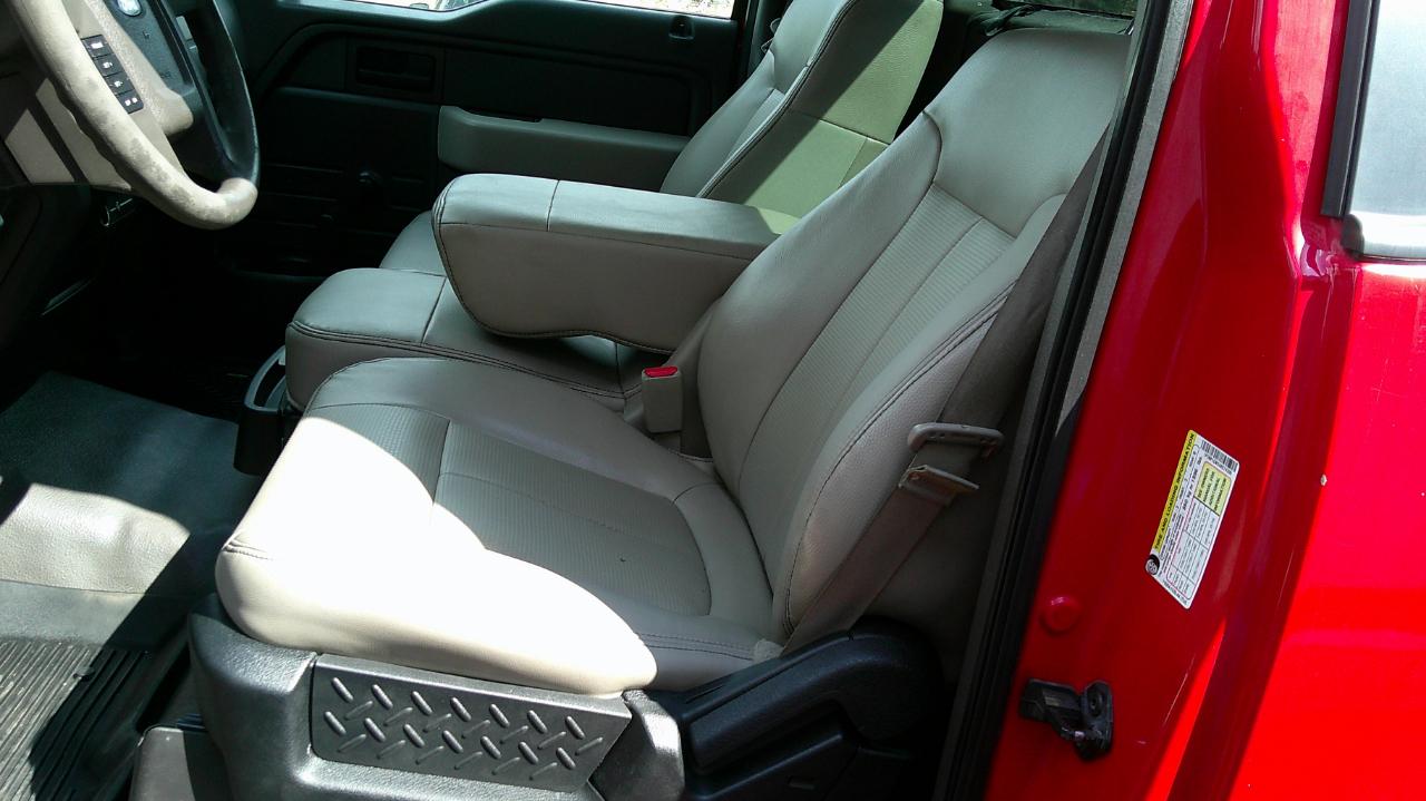 Ford F-150 2WD Reg Cab 145" XLT w/Mid-Box Prep 2010