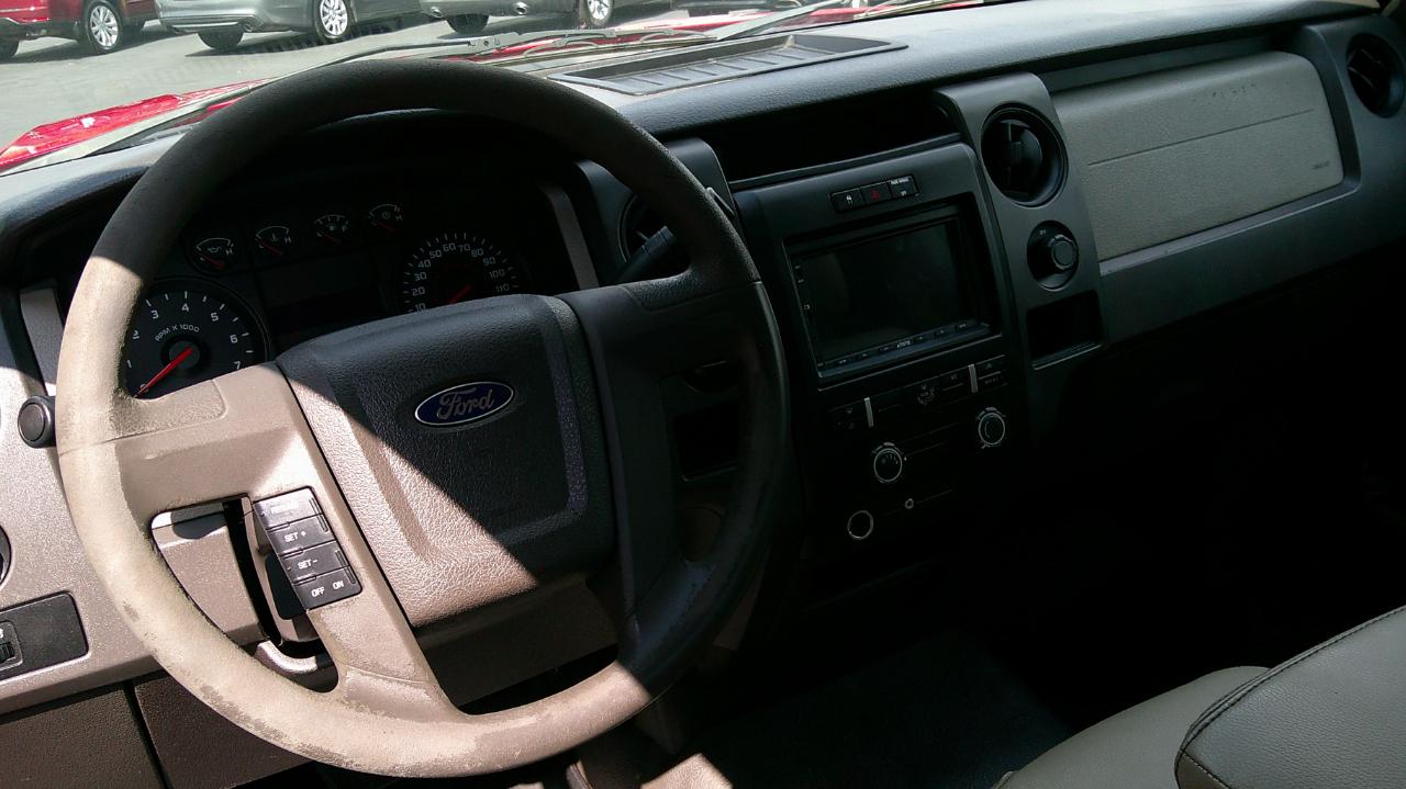 Ford F-150 2WD Reg Cab 145" XLT w/Mid-Box Prep 2010