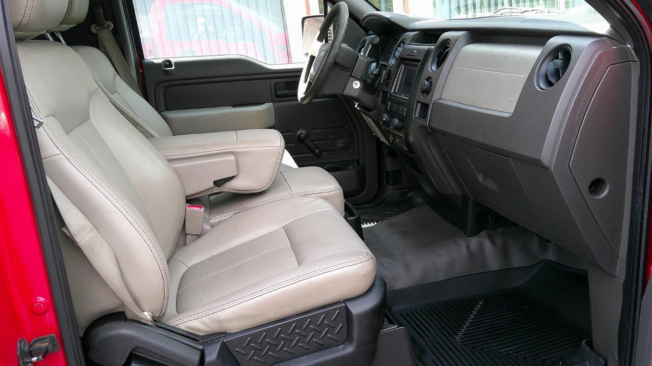 Ford F-150 2WD Reg Cab 145" XLT w/Mid-Box Prep 2010