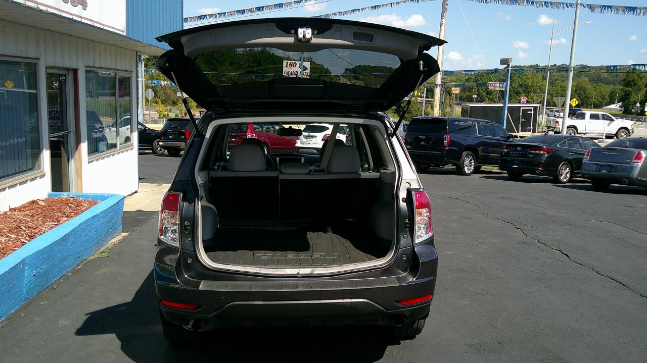 Subaru Forester 4dr Auto 2.5X Premium 2013
