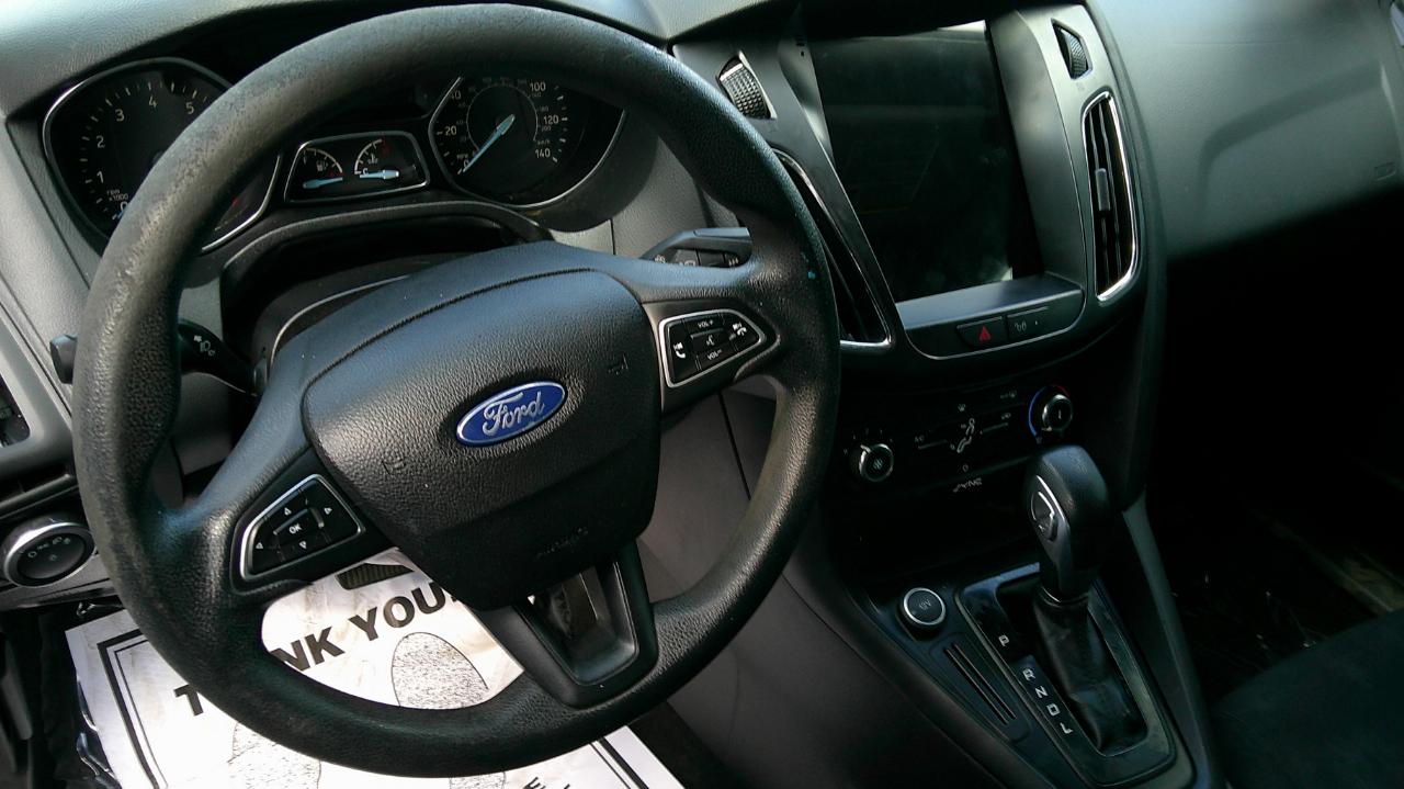 Ford Focus 4dr Sdn S 2016