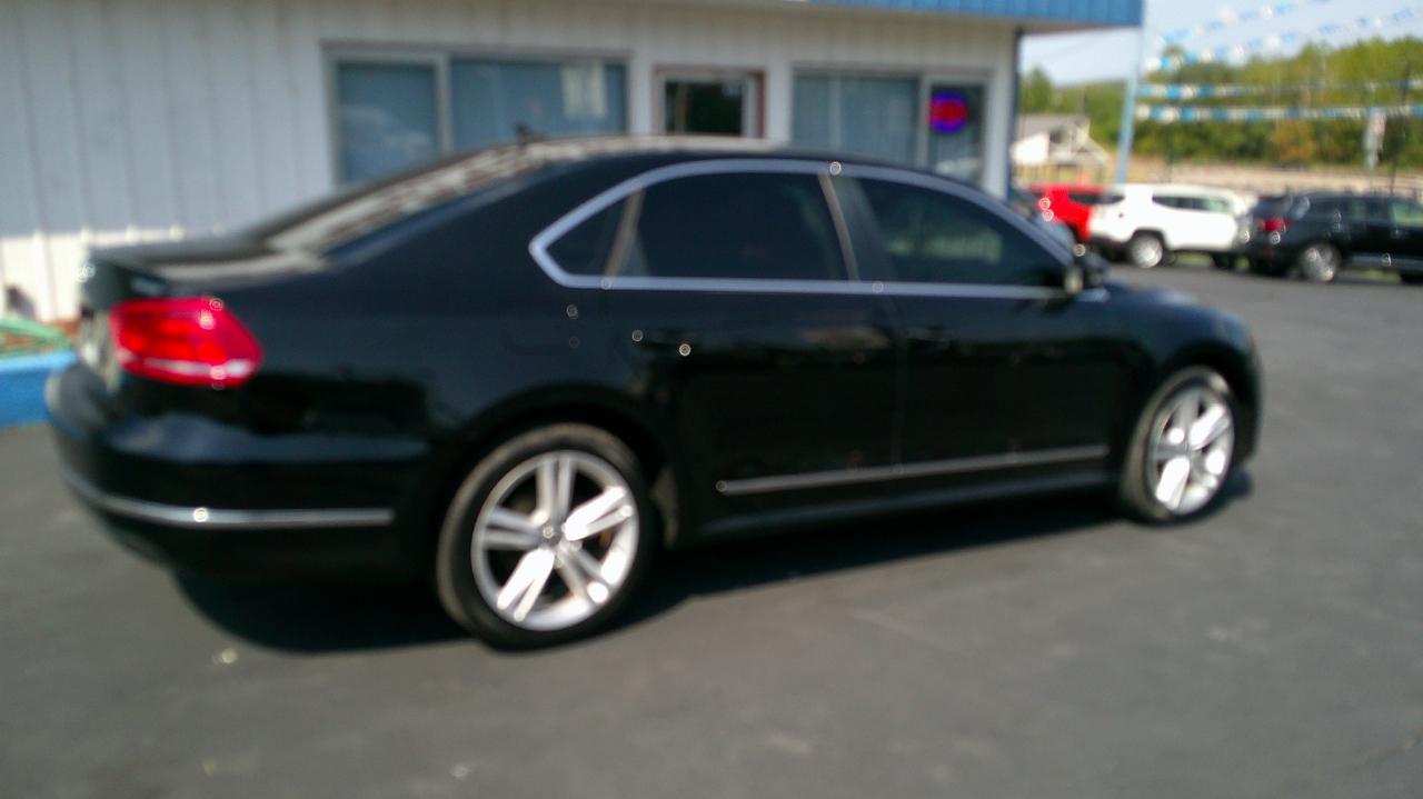 Volkswagen Passat 4dr Sdn 2.0L DSG TDI SEL Premium 2014