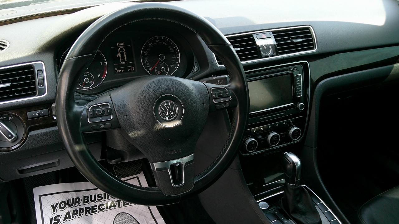 Volkswagen Passat 4dr Sdn 2.0L DSG TDI SEL Premium 2014