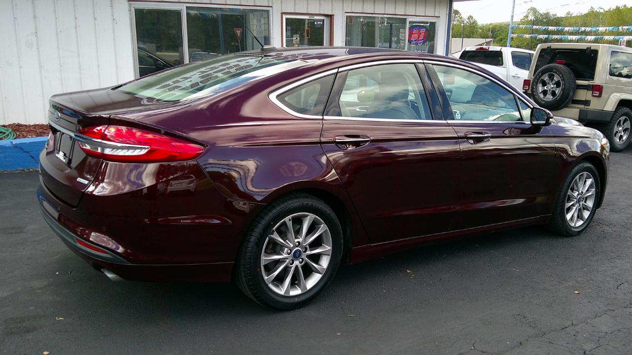 Ford Fusion SE FWD 2017