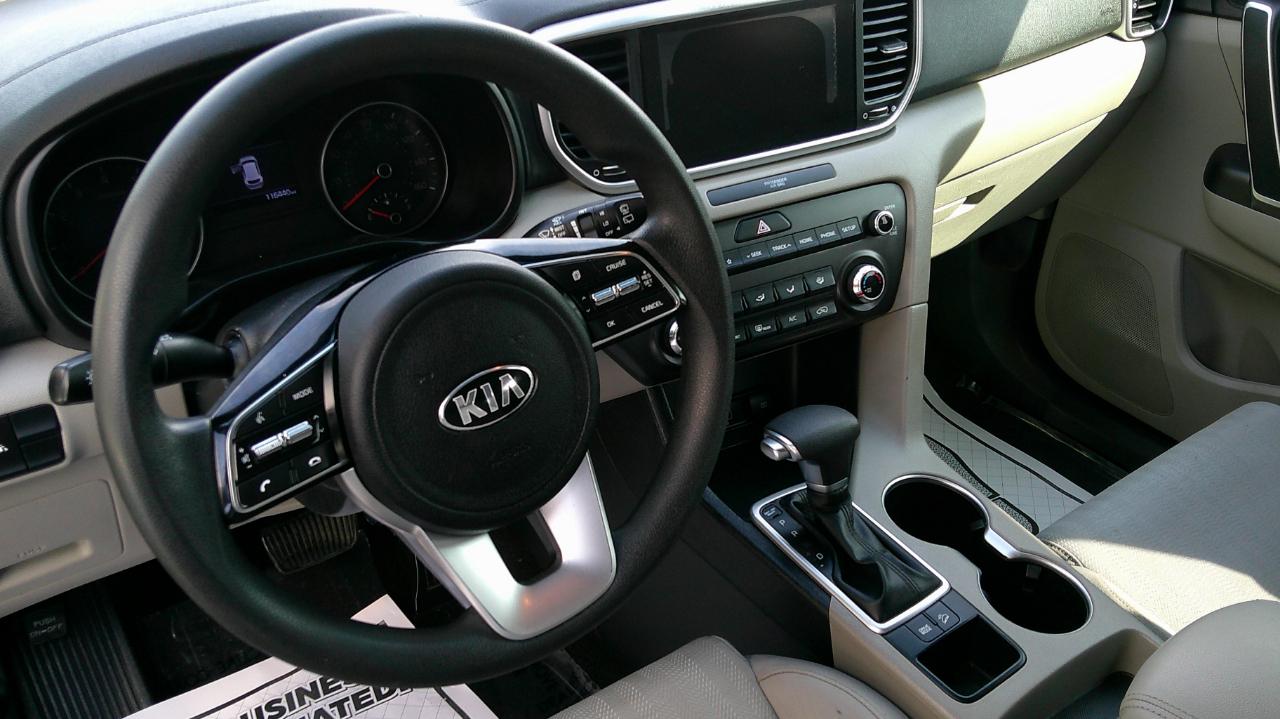 Kia Sportage LX FWD 2021