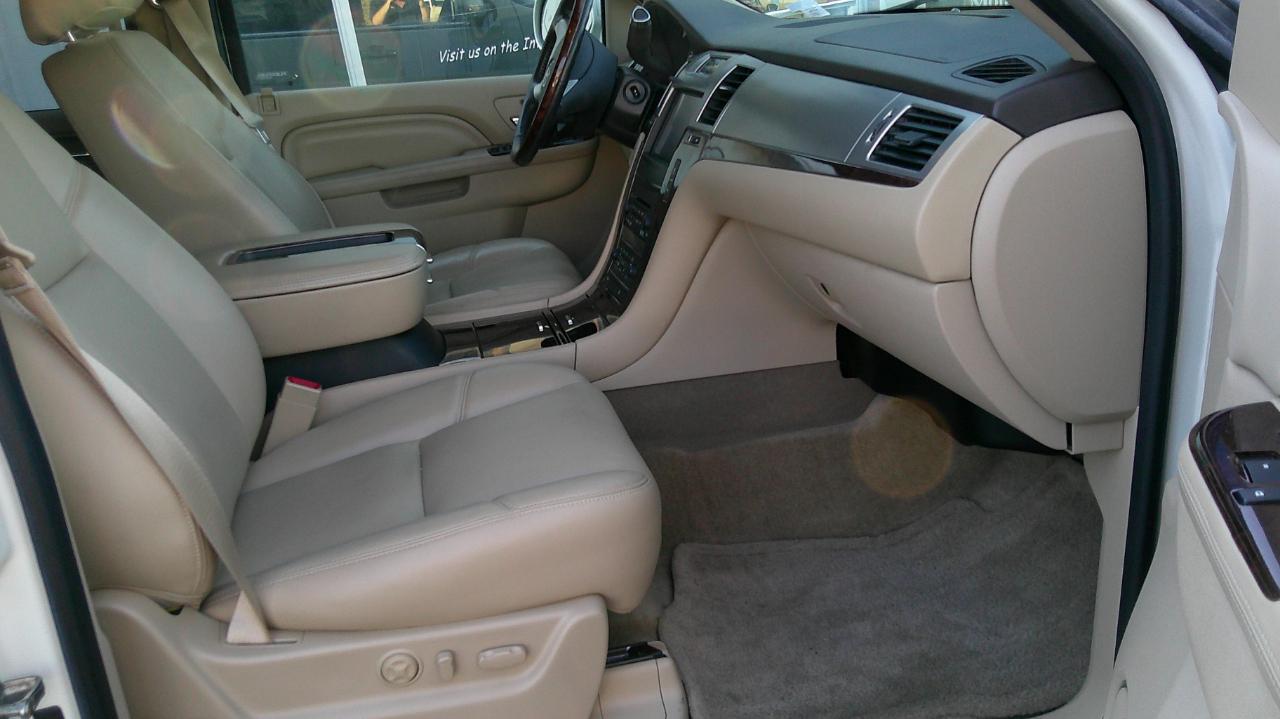 Cadillac Escalade AWD 4dr Luxury 2014