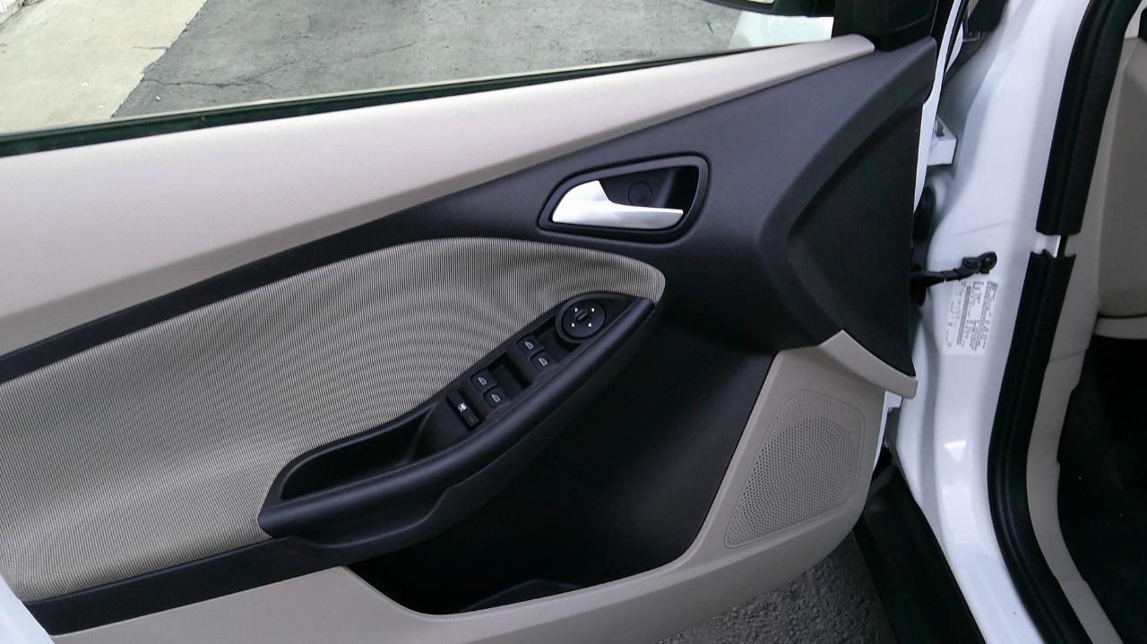 Ford Focus 4dr Sdn SE 2014