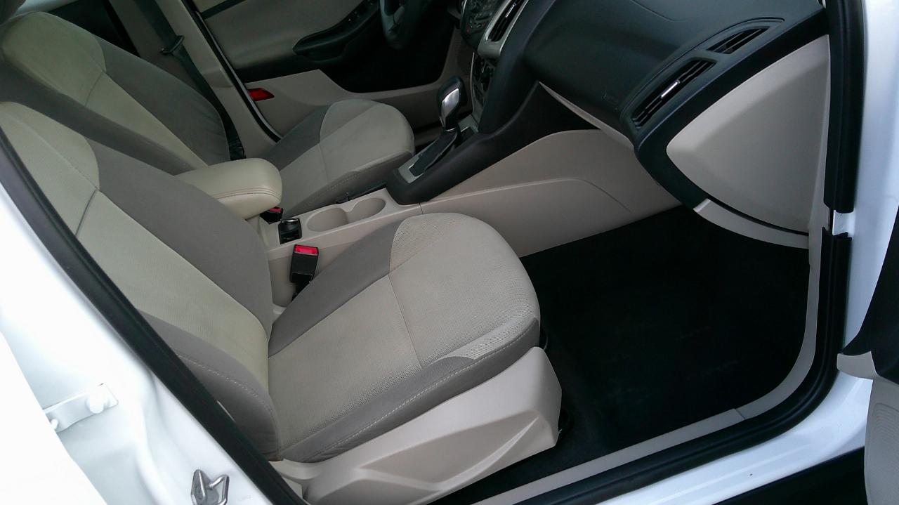Ford Focus 4dr Sdn SE 2014