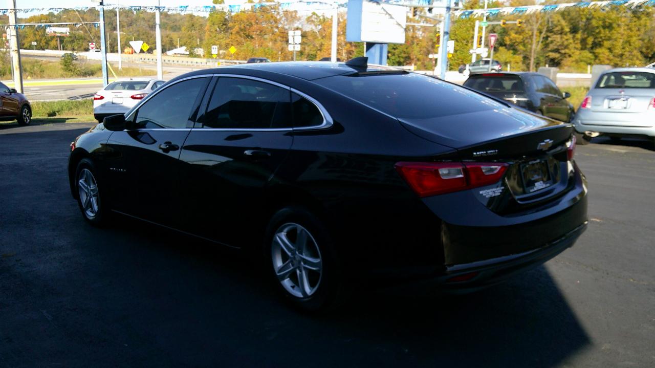 Chevrolet Malibu 4dr Sdn LS w/1LS 2021