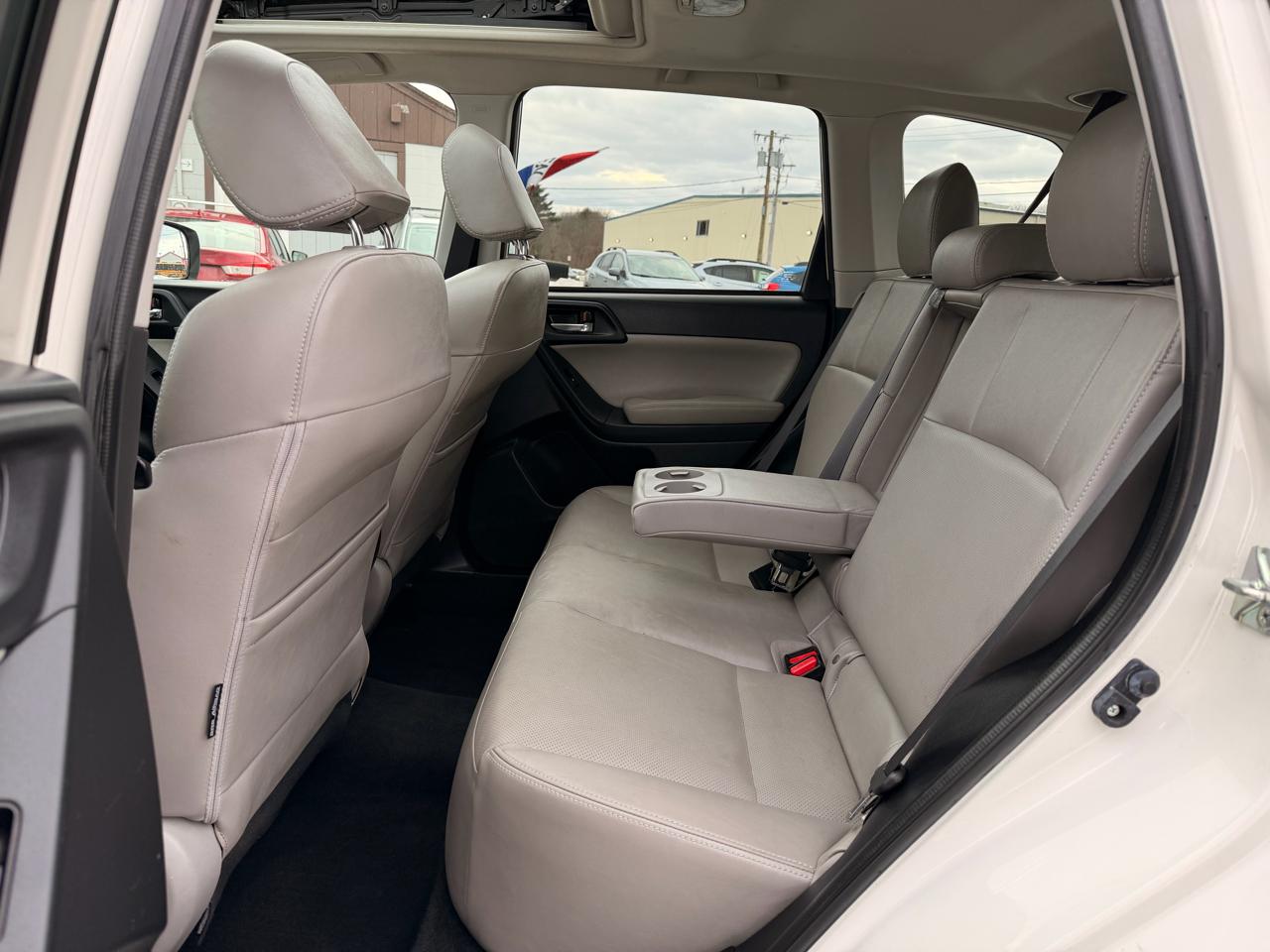 Subaru Forester 2.5i Limited 2015