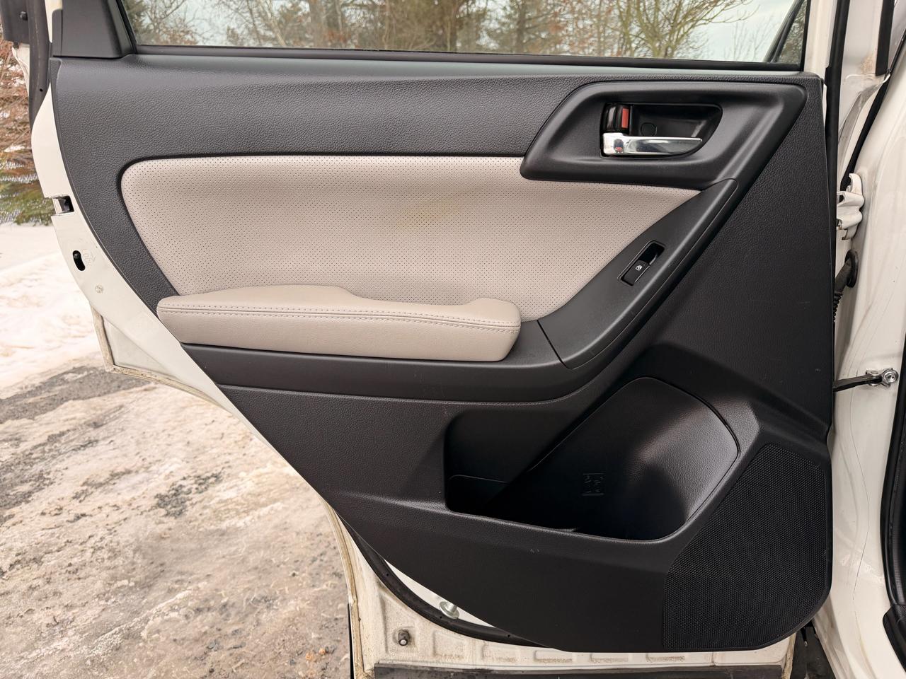 Subaru Forester 2.5i Limited 2015